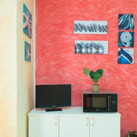 Apartment Casa Maria 250m From The Beach - Happy Porto Pozzo