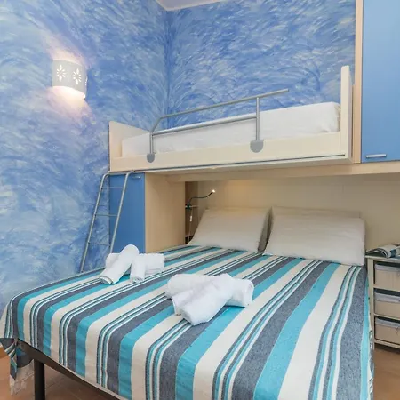 Apartment Casa Maria 250m From The Beach - Happy *